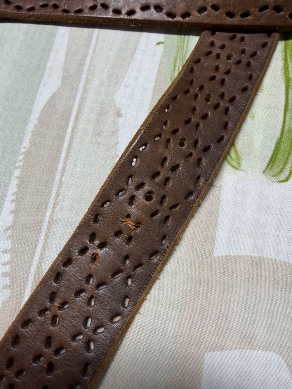 Woman’s Perforated Brown Leather Belt size medium - Picture 4 of 6